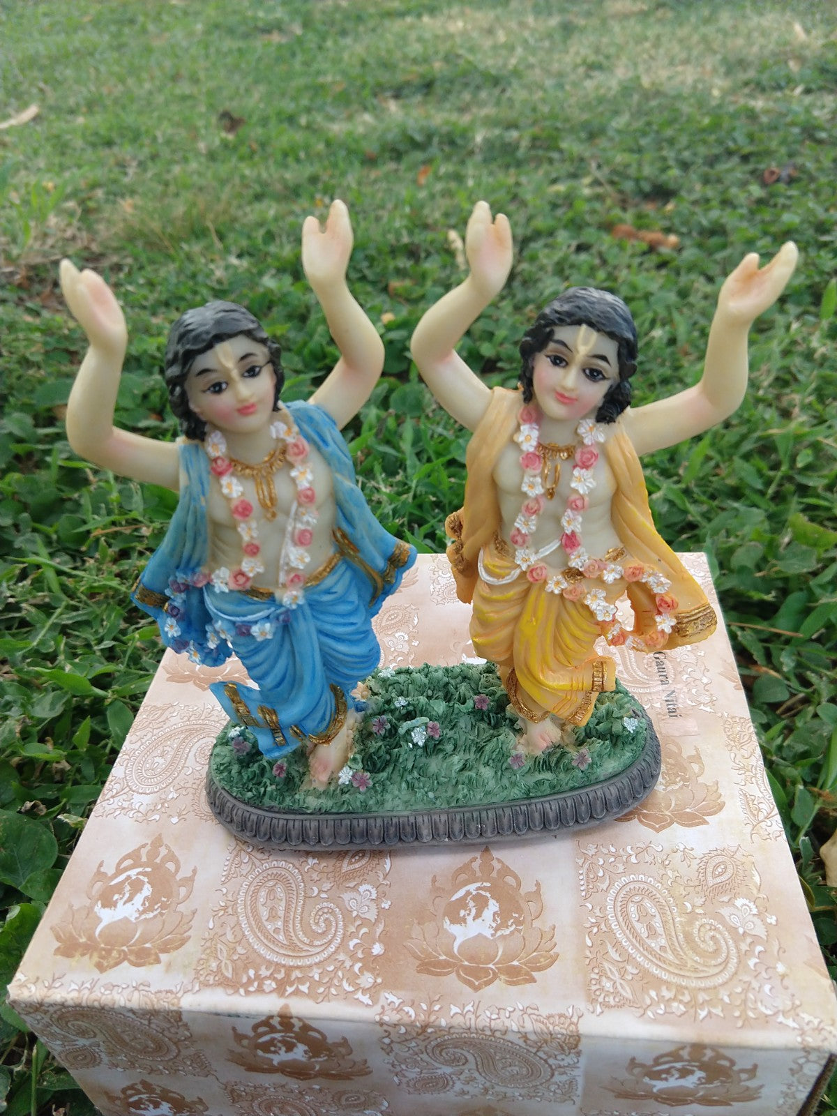 Nitai Gaur Ceramic Statue- 5 inches Tall